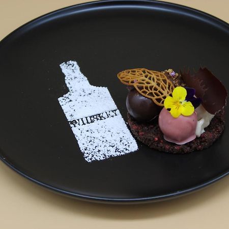 Rhoenblick Landhotel - Restaurant - Countrypub Petersberg  외부 사진