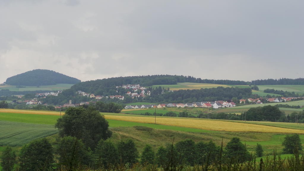 Rhoenblick Landhotel - Restaurant - Countrypub Petersberg  외부 사진
