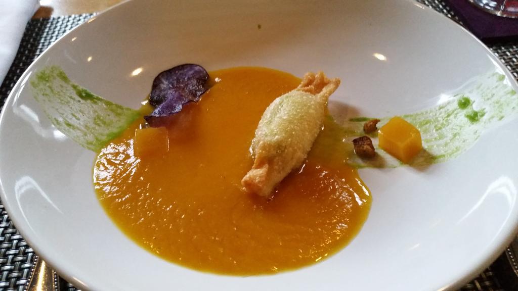 Rhoenblick Landhotel - Restaurant - Countrypub Petersberg  외부 사진