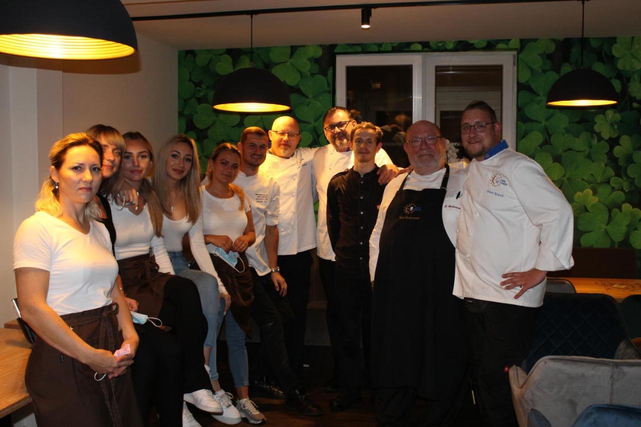 Rhoenblick Landhotel - Restaurant - Countrypub Petersberg  외부 사진