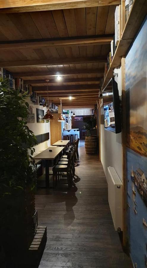 Rhoenblick Landhotel - Restaurant - Countrypub Petersberg  외부 사진